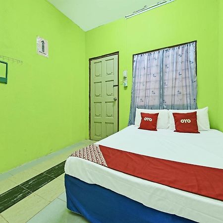 Oyo 90454 Haza Harmoni Guesthouse Kota Bharu Esterno foto
