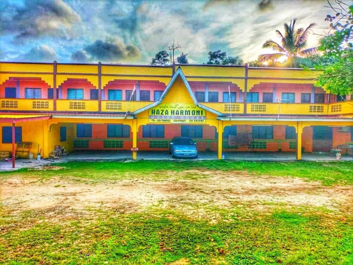 Oyo 90454 Haza Harmoni Guesthouse Kota Bharu Esterno foto