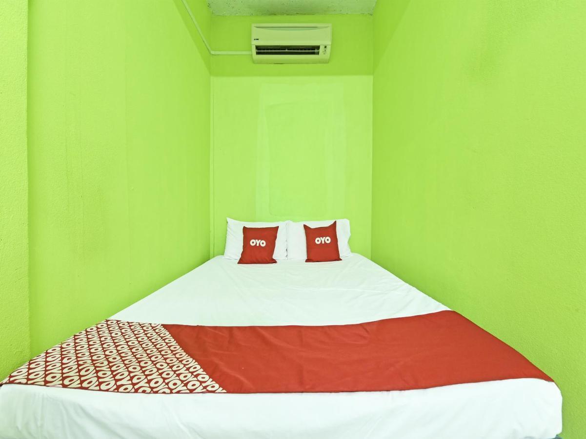 Oyo 90454 Haza Harmoni Guesthouse Kota Bharu Esterno foto