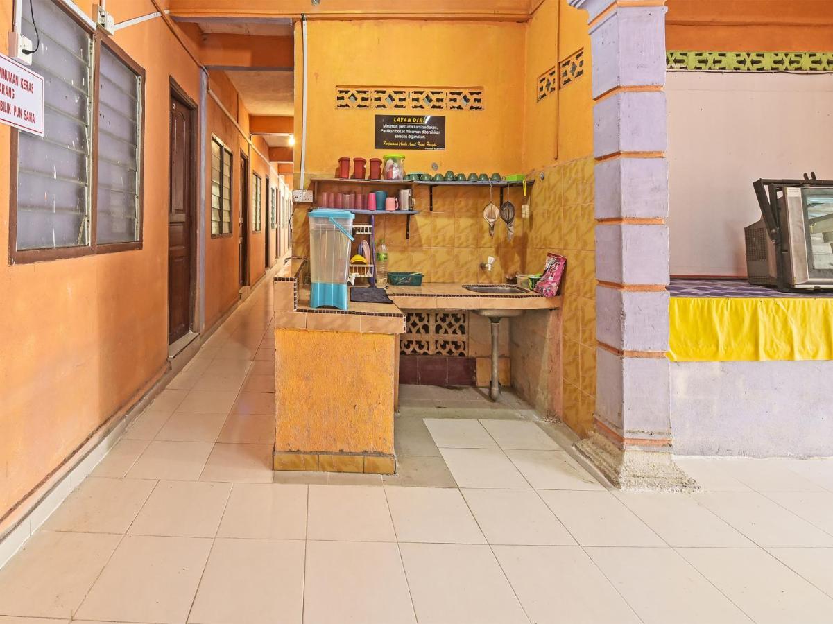 Oyo 90454 Haza Harmoni Guesthouse Kota Bharu Esterno foto