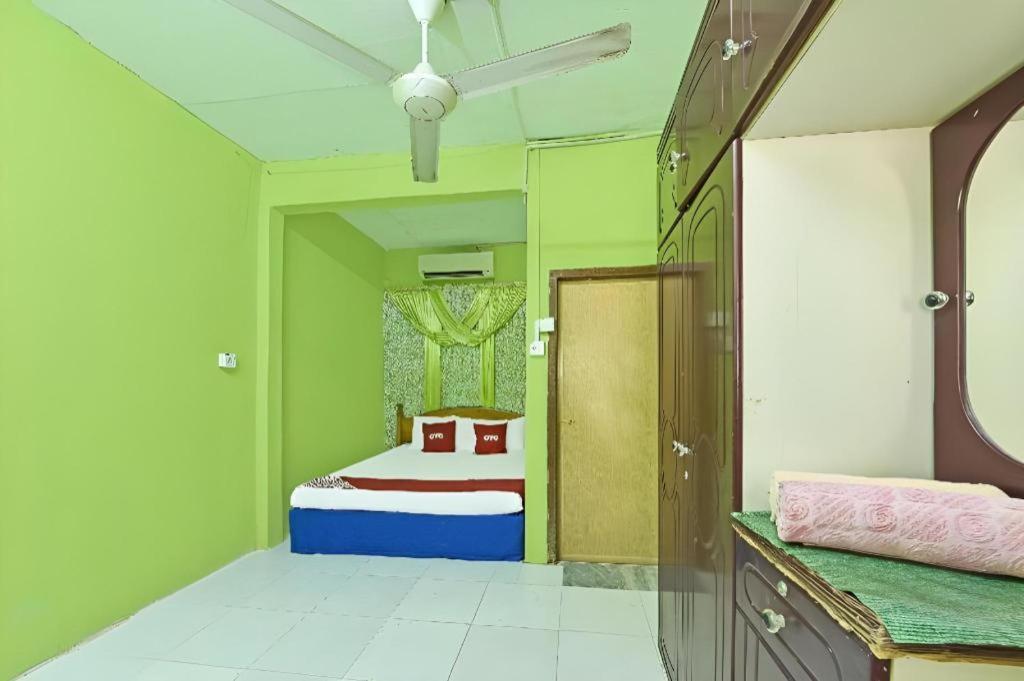Oyo 90454 Haza Harmoni Guesthouse Kota Bharu Esterno foto